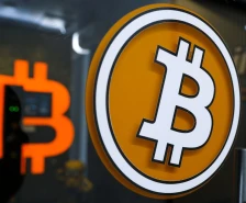 بیت کوین در پیچ تاریخی؛ فشار خرید از کوین بیس و صندوق ها ادامه دارد