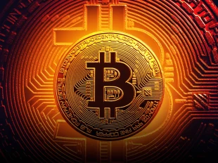 سقوط احتمالی ۶۵ درصدی بیت کوین در پی کاهش نقدینگی فدرال رزرو