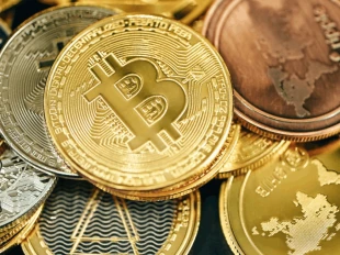 پیش بینی بیت کوین ۹۵ هزار دلاری؛ آیا اصلاح قیمت طلا جرقه صعود را می زند؟